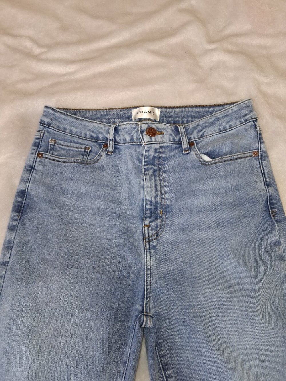 FRAME Le Crop Mini Boot Jeans Women’s 30 Igloo Wash Light Blue Cropped Flare - Picture 7 of 13